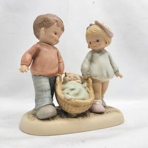 ENESCO MEMORIES OF YESTERDAY A BASKET FULL OF LOVE GIRL FINGERS damaged